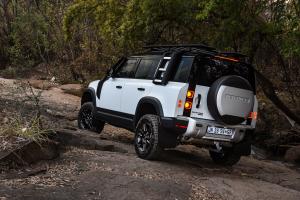 Land Rover Defender 110 P400 S Urban Pack 2020 года  (ZA)